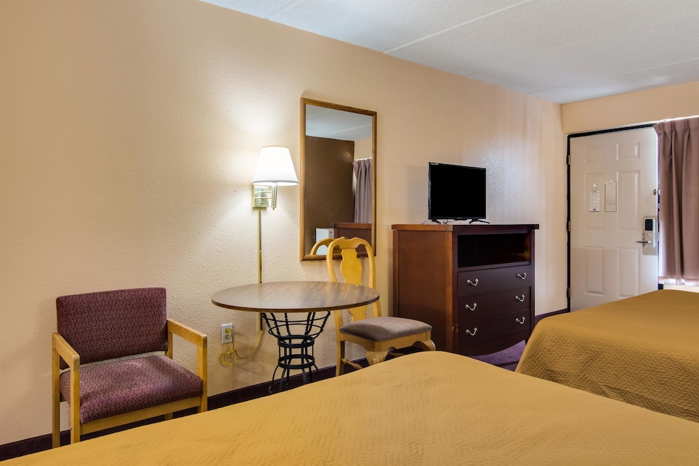 travelodge macon north