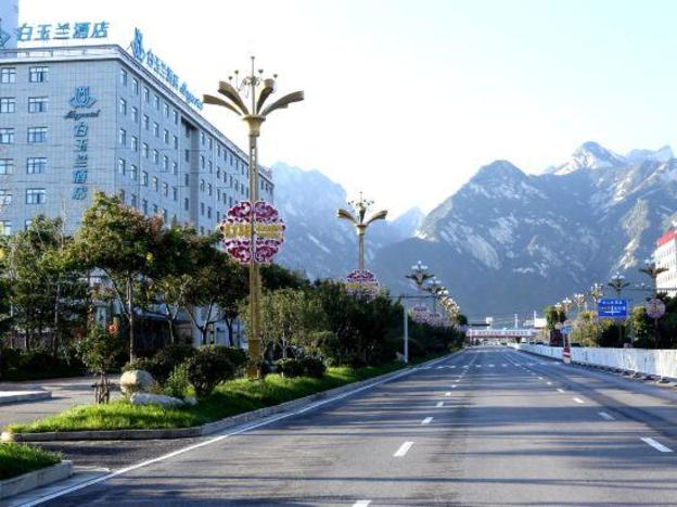 magnotel huayin huashan scenic area hotel