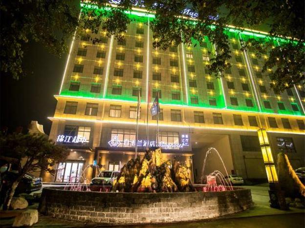 magnotel huayin huashan scenic area hotel