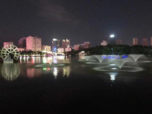 7 days premium chenzhou xinglong pedestrian stree