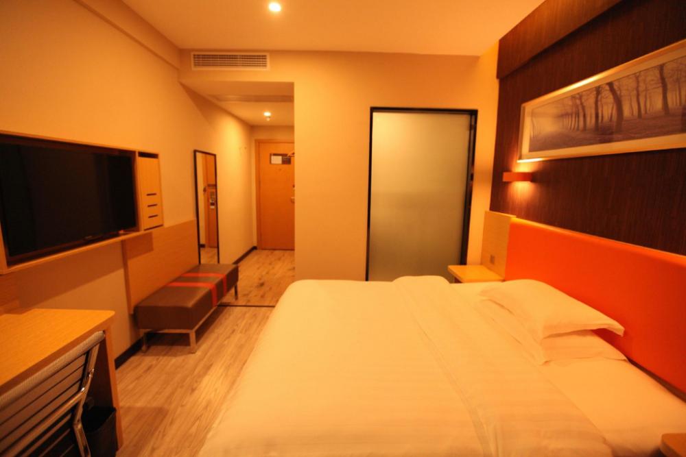 7 days premium chenzhou xinglong pedestrian stree