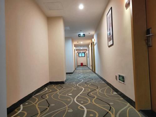 7 days premium chenzhou xinglong pedestrian stree