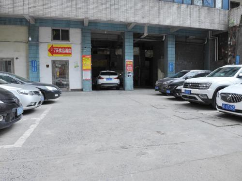 7 days premium chenzhou xinglong pedestrian stree