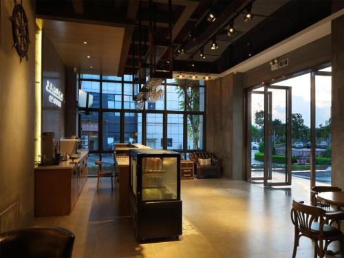 james joyce coffetel shanglin tongle road