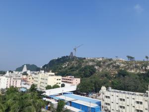 capital o 63244 dbr residency