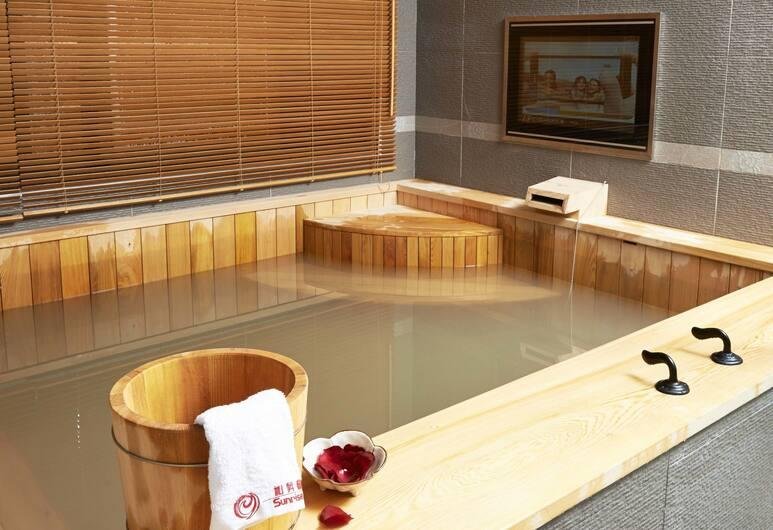 yanminshan jia xin hot spring resort