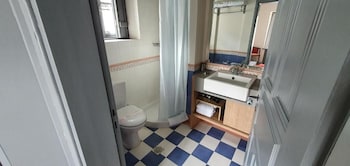 kiriaki guesthouse and suites