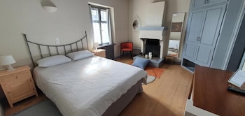 kiriaki guesthouse and suites