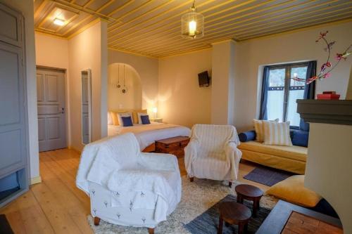 kiriaki guesthouse and suites