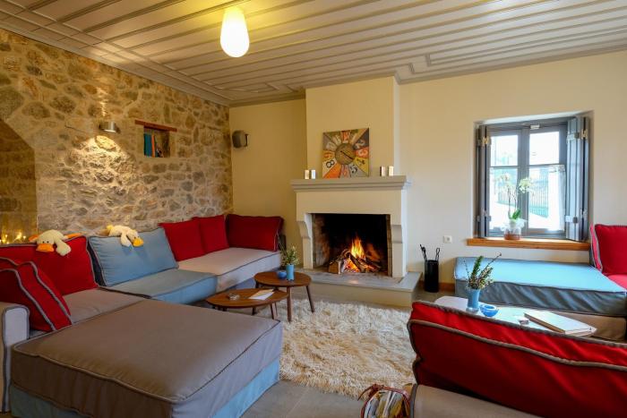 kiriaki guesthouse and suites