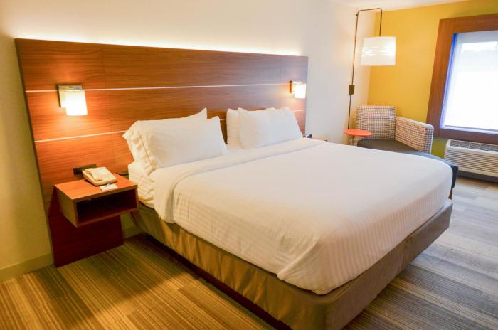 holiday inn express pittsburgh bridgeville by ihg