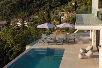 casa smaragdi villas