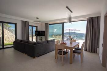 casa smaragdi villas