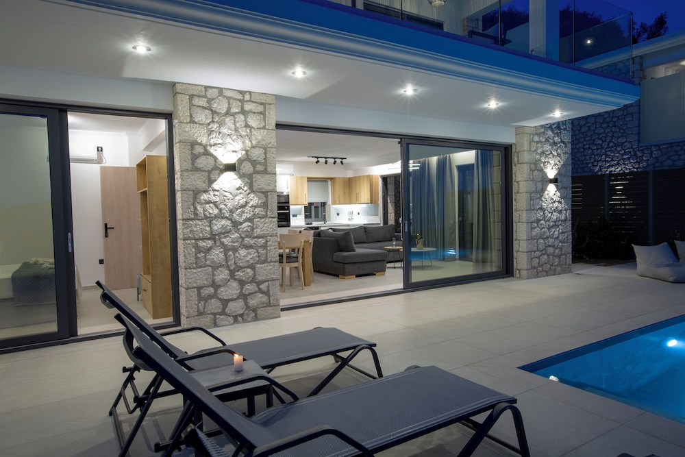 casa smaragdi villas