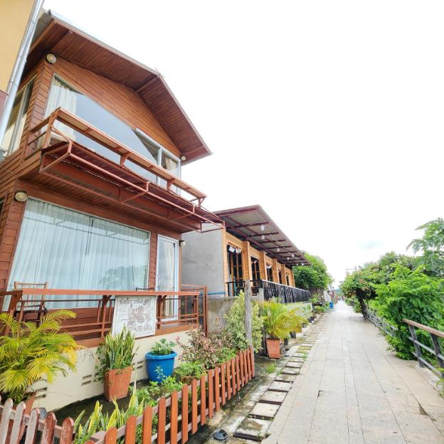 chandra varin pano view