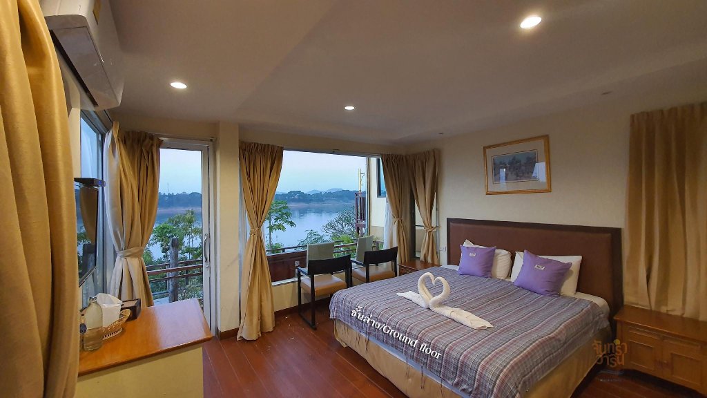 chandra varin pano view