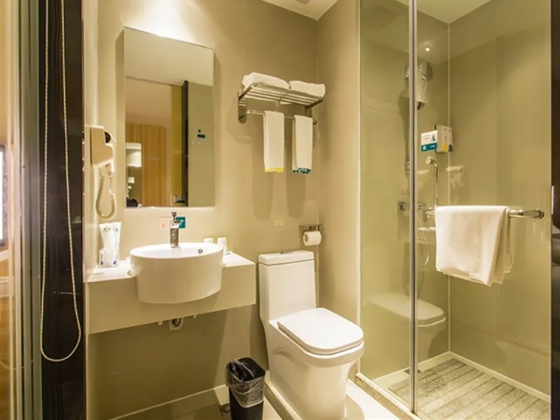 city comfort inn nanning east railway station