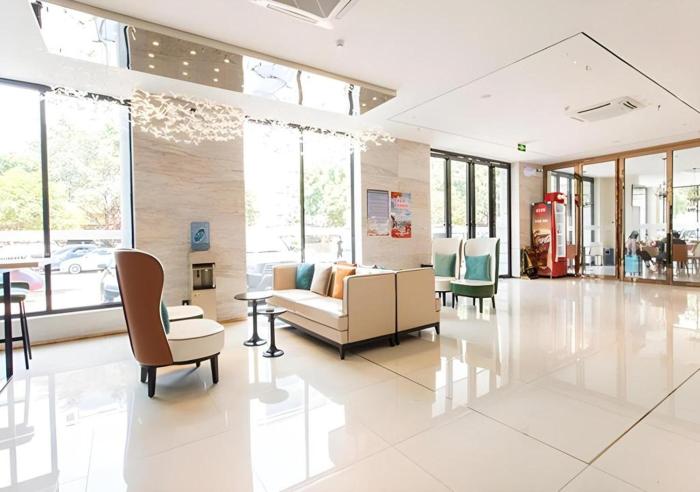city comfort inn liuzhou chengzhong wanda customs