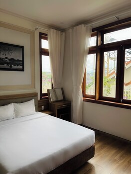 moon valley dalat hotel