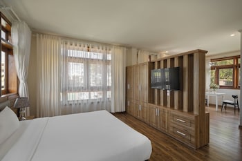 moon valley dalat hotel