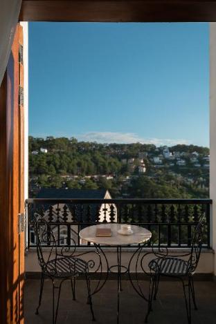 moon valley dalat hotel