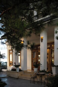 moon valley dalat hotel