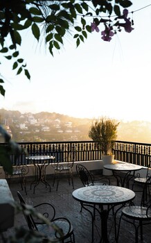 moon valley dalat hotel