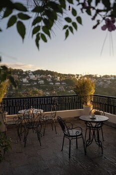 moon valley dalat hotel