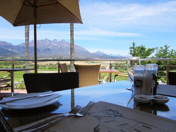 val du charron guest house and wine estate