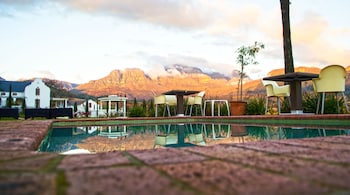 val du charron guest house and wine estate