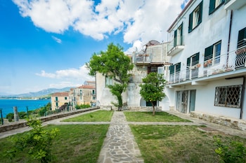 borgo dei saraceni domus indomita