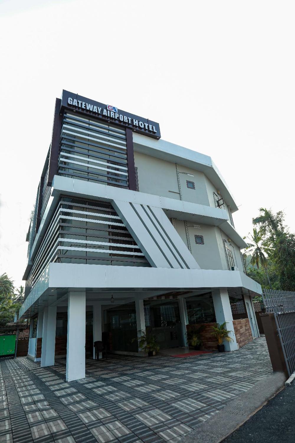 gateway airport hotel