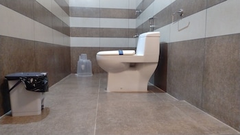 gateway airport hotel