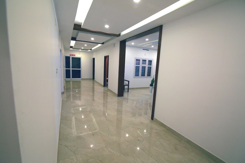 gateway airport hotel