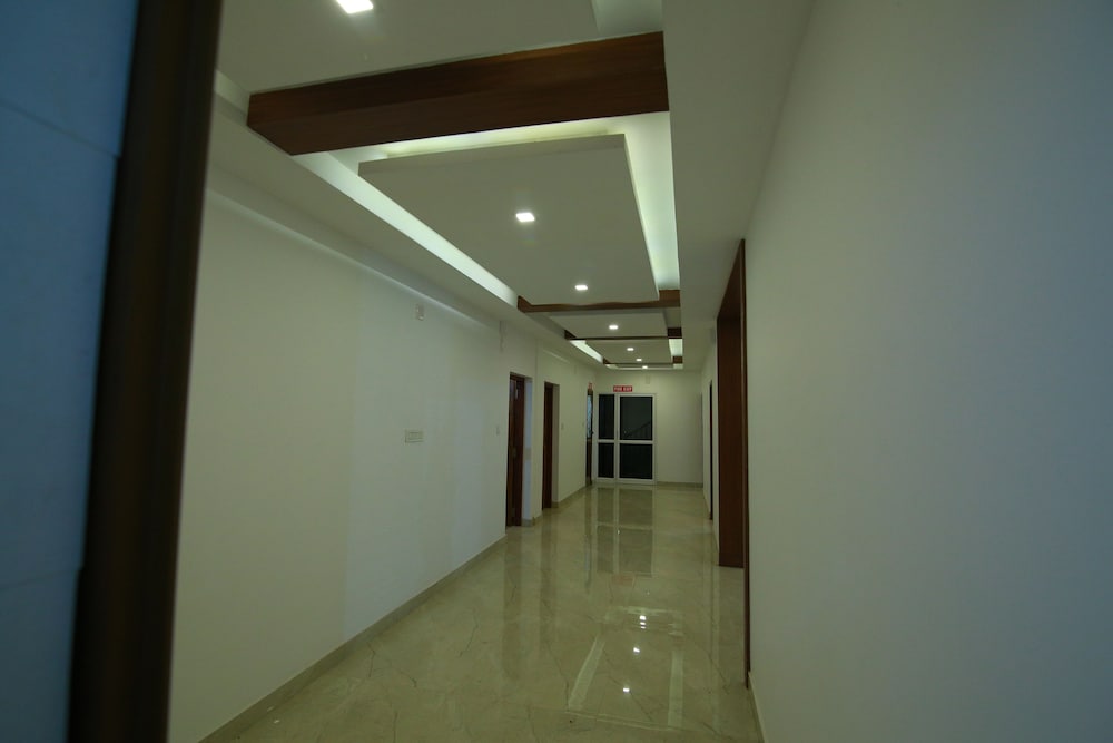 gateway airport hotel