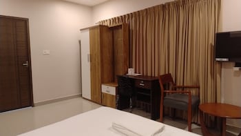 gateway airport hotel