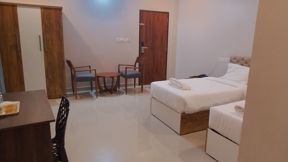 gateway airport hotel