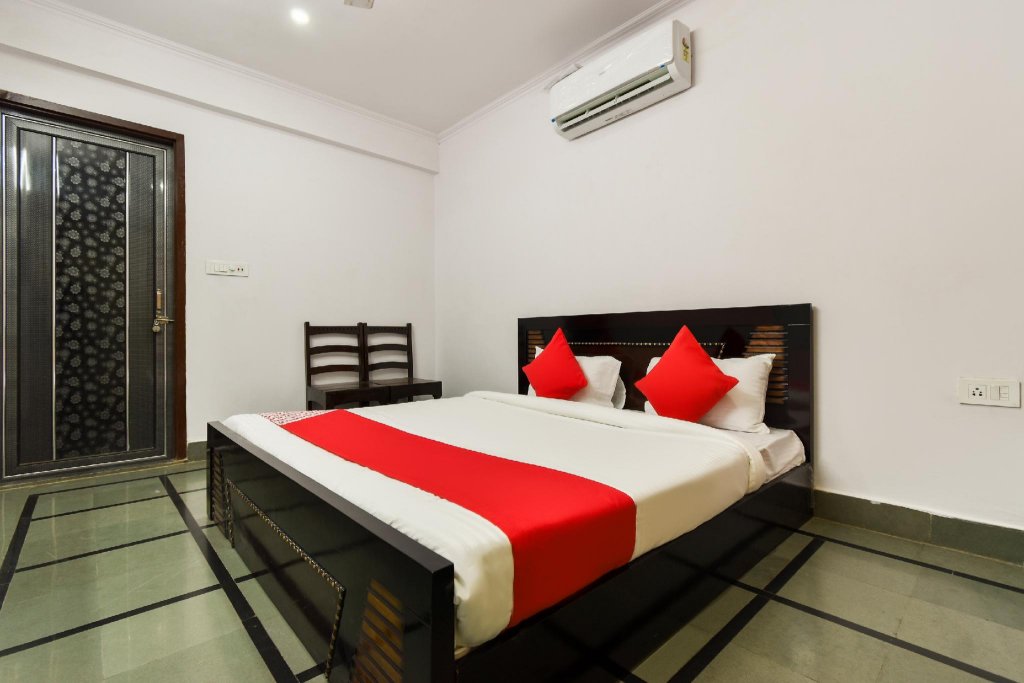 Oyo Flagship 71995 Magadh Regency,India>>Patna,3 star