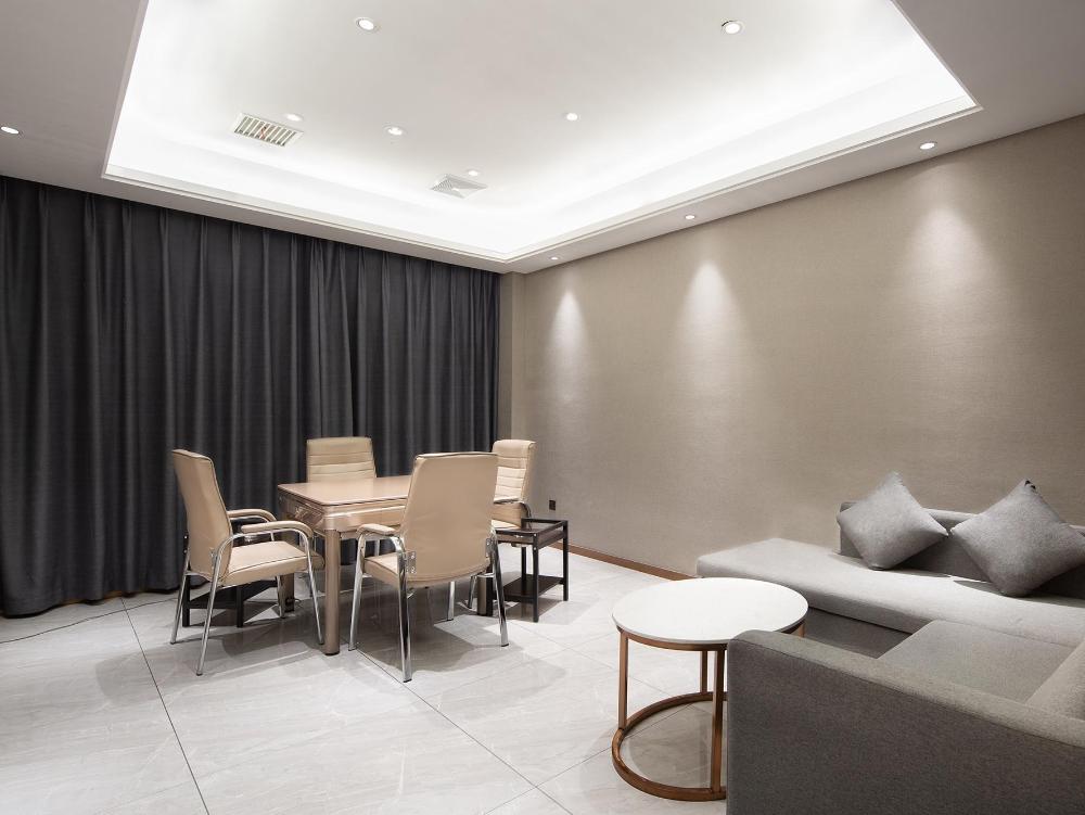 lavande hotel wal mart store east yueyang high speed railway station