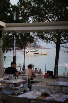 himare
