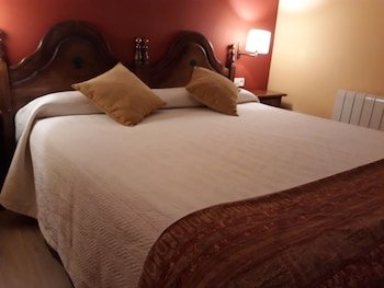 Hotel Eth Pomer,Vielha>>Lleida,3 star