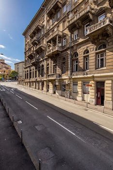 saint vitus apartments with balcony
