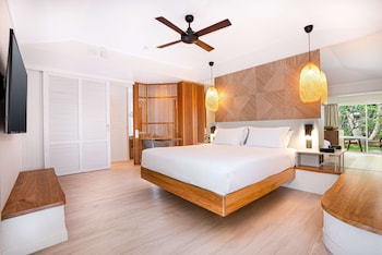 doubletree by hilton noumea ilot maitre resort