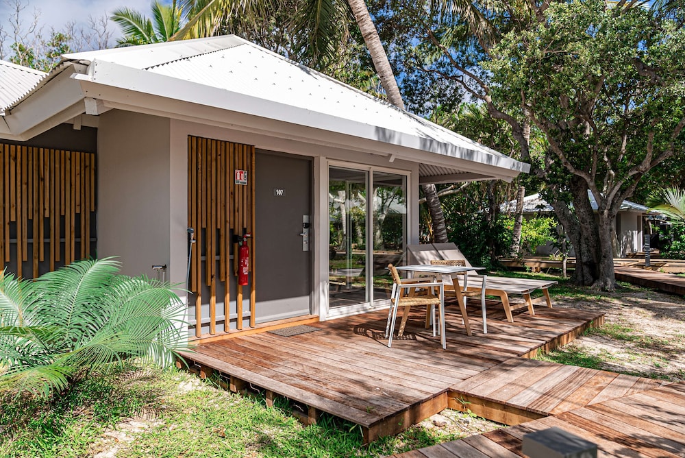 doubletree by hilton noumea ilot maitre resort