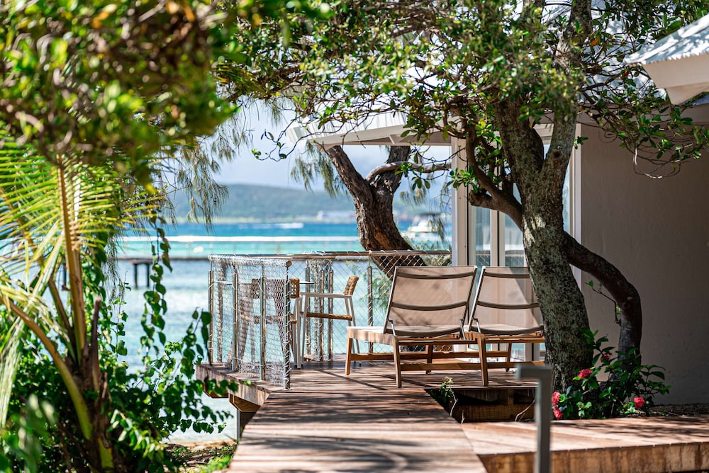 doubletree by hilton noumea ilot maitre resort