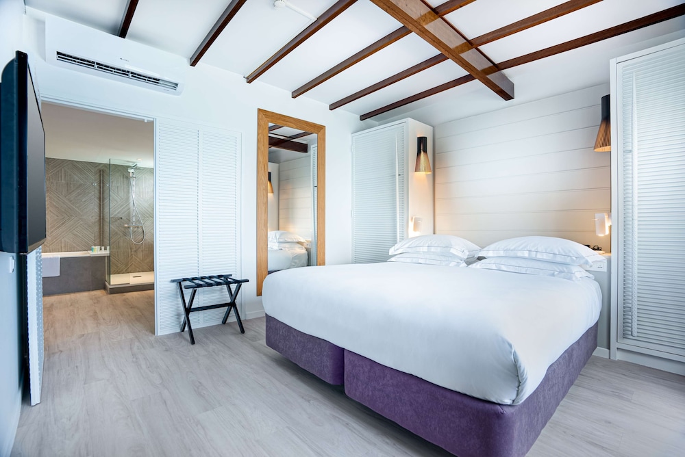 doubletree by hilton noumea ilot maitre resort
