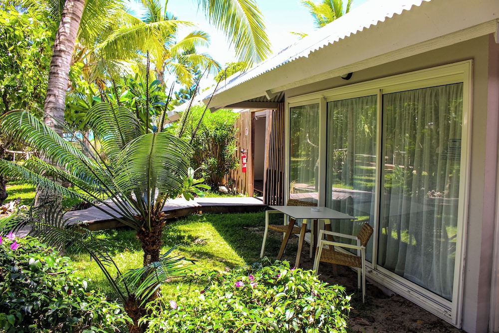 doubletree by hilton noumea ilot maitre resort