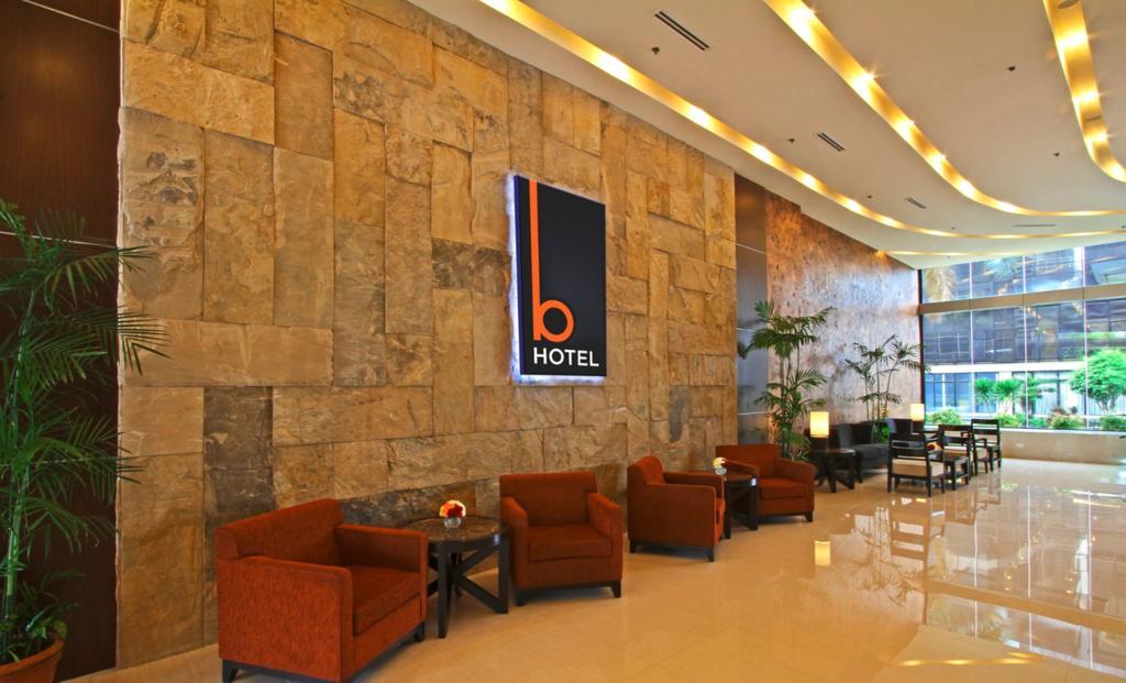 the b hotel
