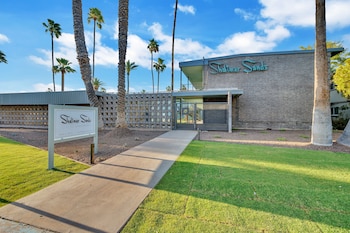 primo old town location with heated pool