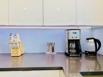 Primo Old Town Location With Heated Pool,,3.5 star